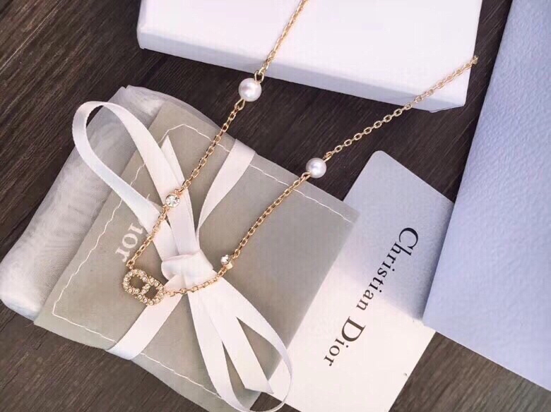 Dior necklace