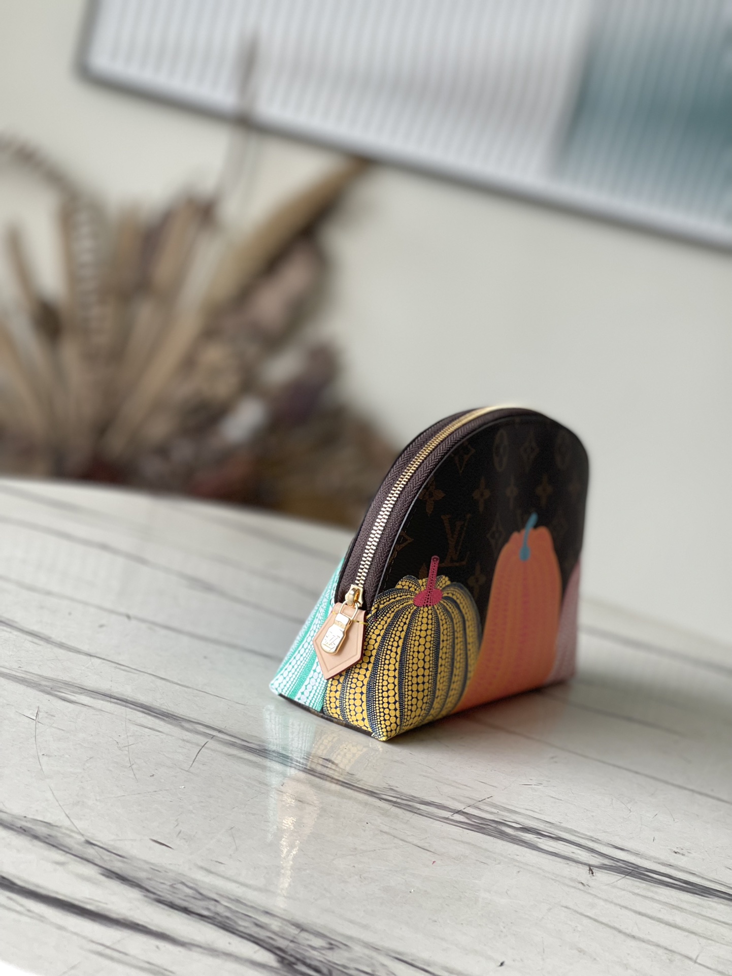 𝐋𝐎𝐔𝐈𝐒 𝐕𝐔𝐈𝐓𝐓𝐎𝐍      M46472