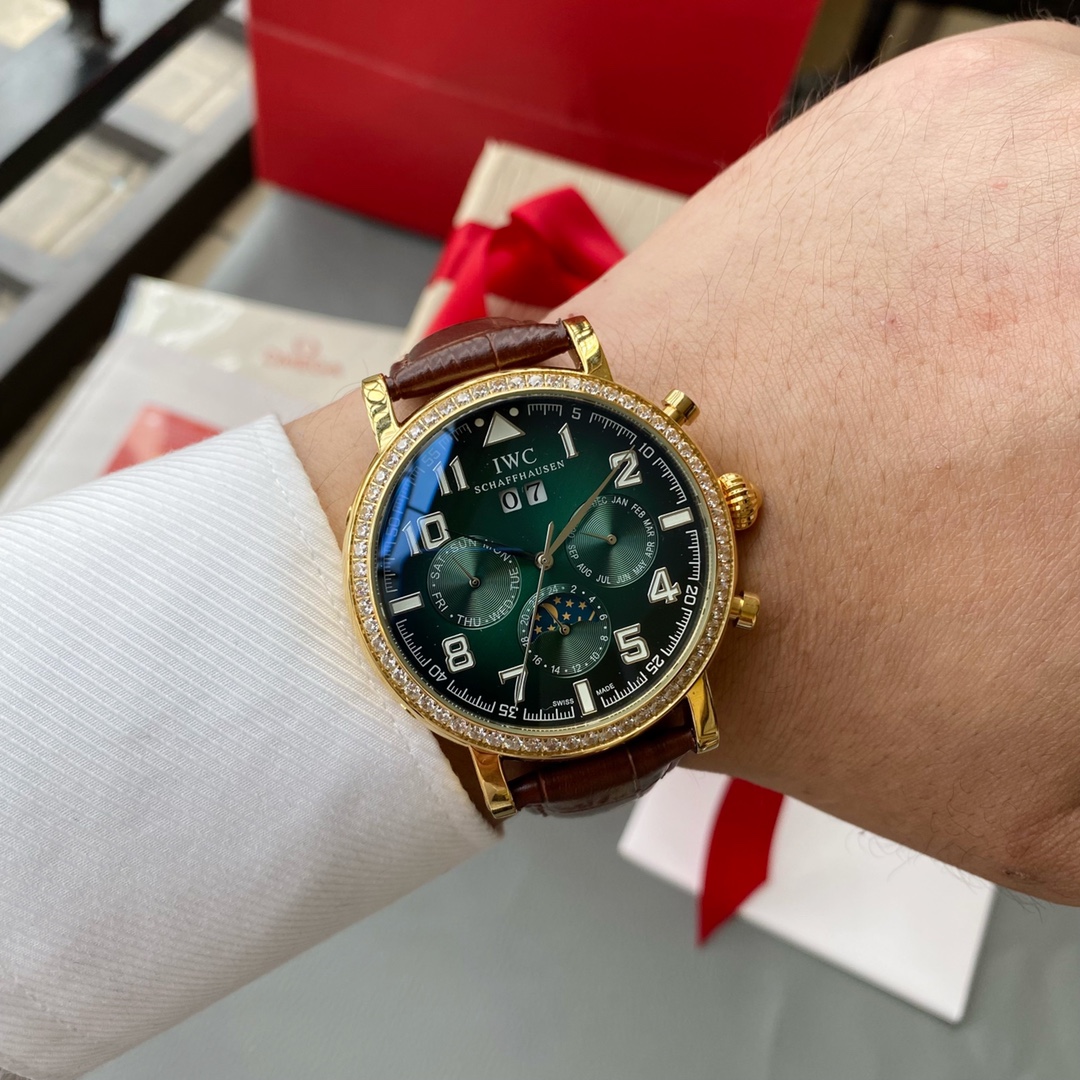 IWC- Fine men's watches Fully automatic mechanical movement, top 316 steel case and strap