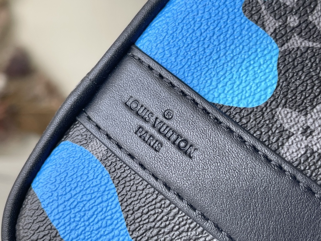 𝐋𝐎𝐔𝐈𝐒 𝐕𝐔𝐈𝐓𝐓𝐎𝐍    M21430