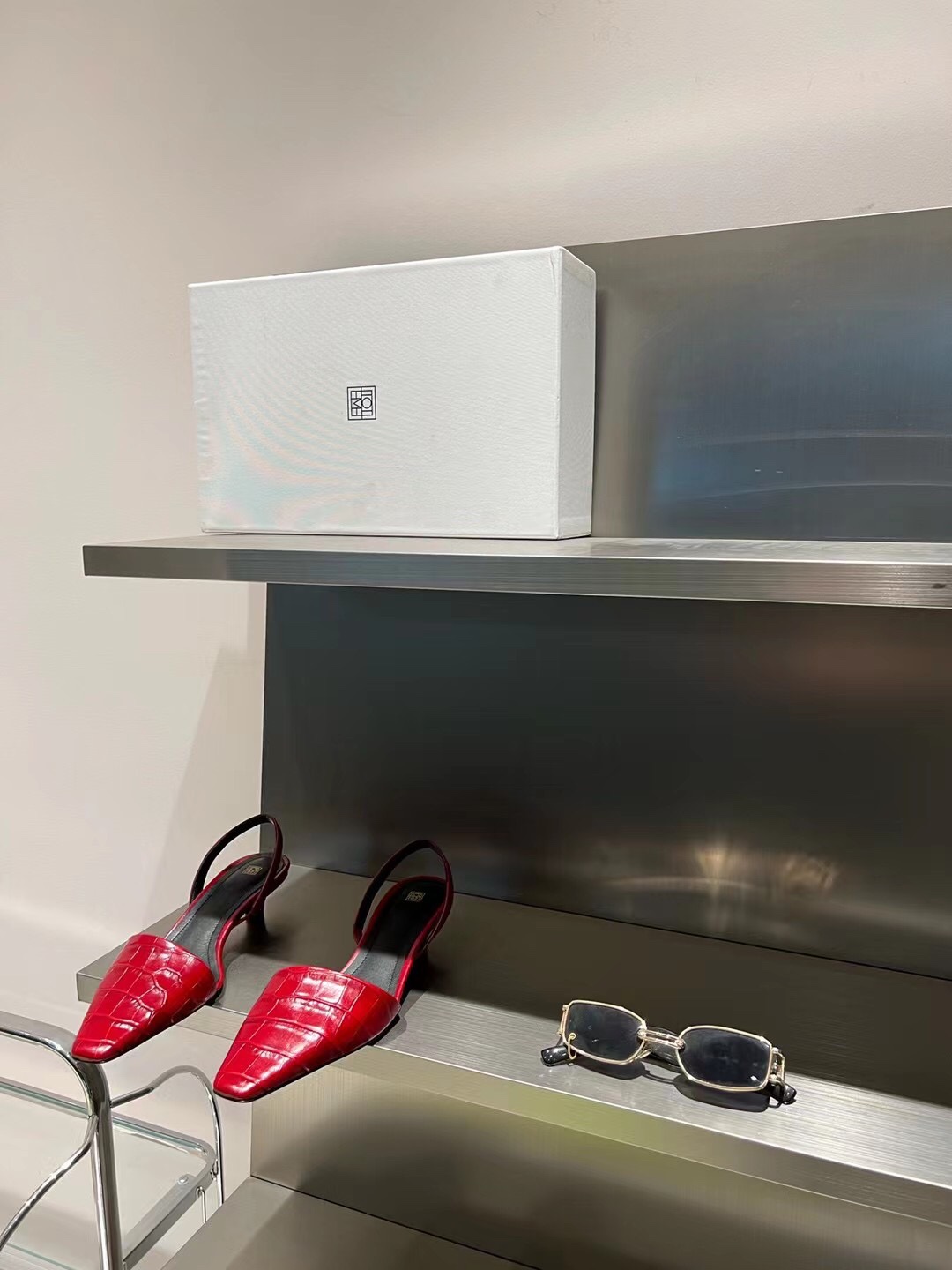 Toteme | 𝟐𝟎𝟐𝟏/𝐒𝐒 𝐧𝐞𝐰   Minimalist style toteme 2022/aw Mueller small pointed toe single shoes