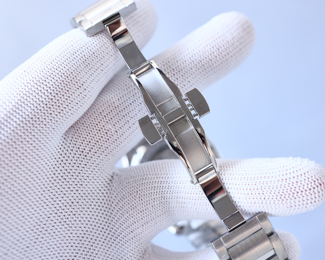 IWC- Built-in Japanese original 82s7 movement Sapphire scratch-resistant mirror 316 steel case Imported calfskin strap