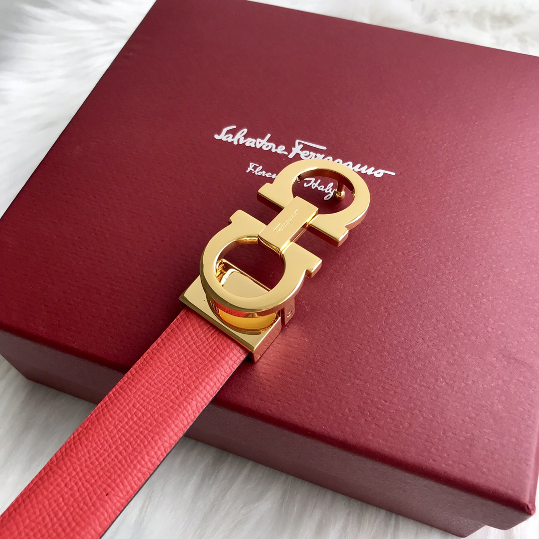 FERRAGAMO boutique buckle head, first layer of cowhide