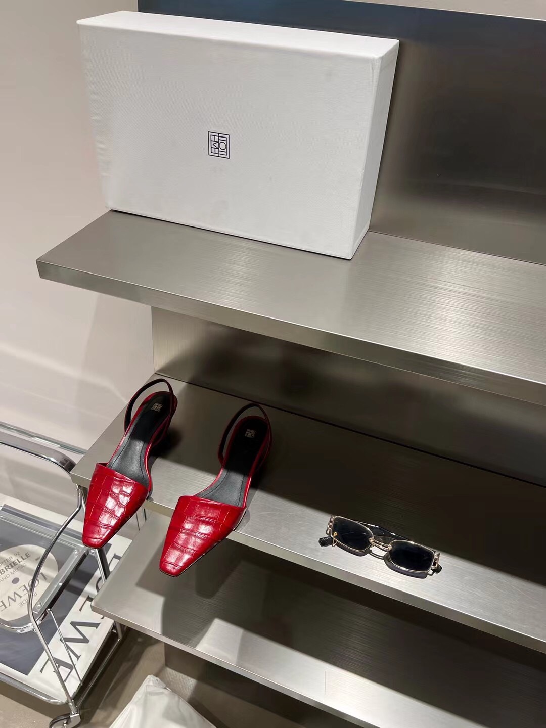 Toteme | 𝟐𝟎𝟐𝟏/𝐒𝐒 𝐧𝐞𝐰   Minimalist style toteme 2022/aw Mueller small pointed toe single shoes