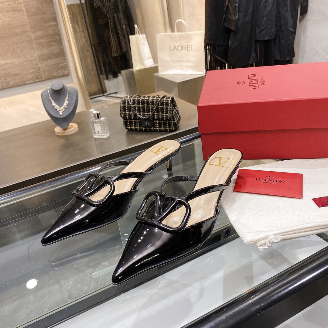 【Valentino】Valentino Black Patent Leather Buckle 4.5cm Mule Slippers