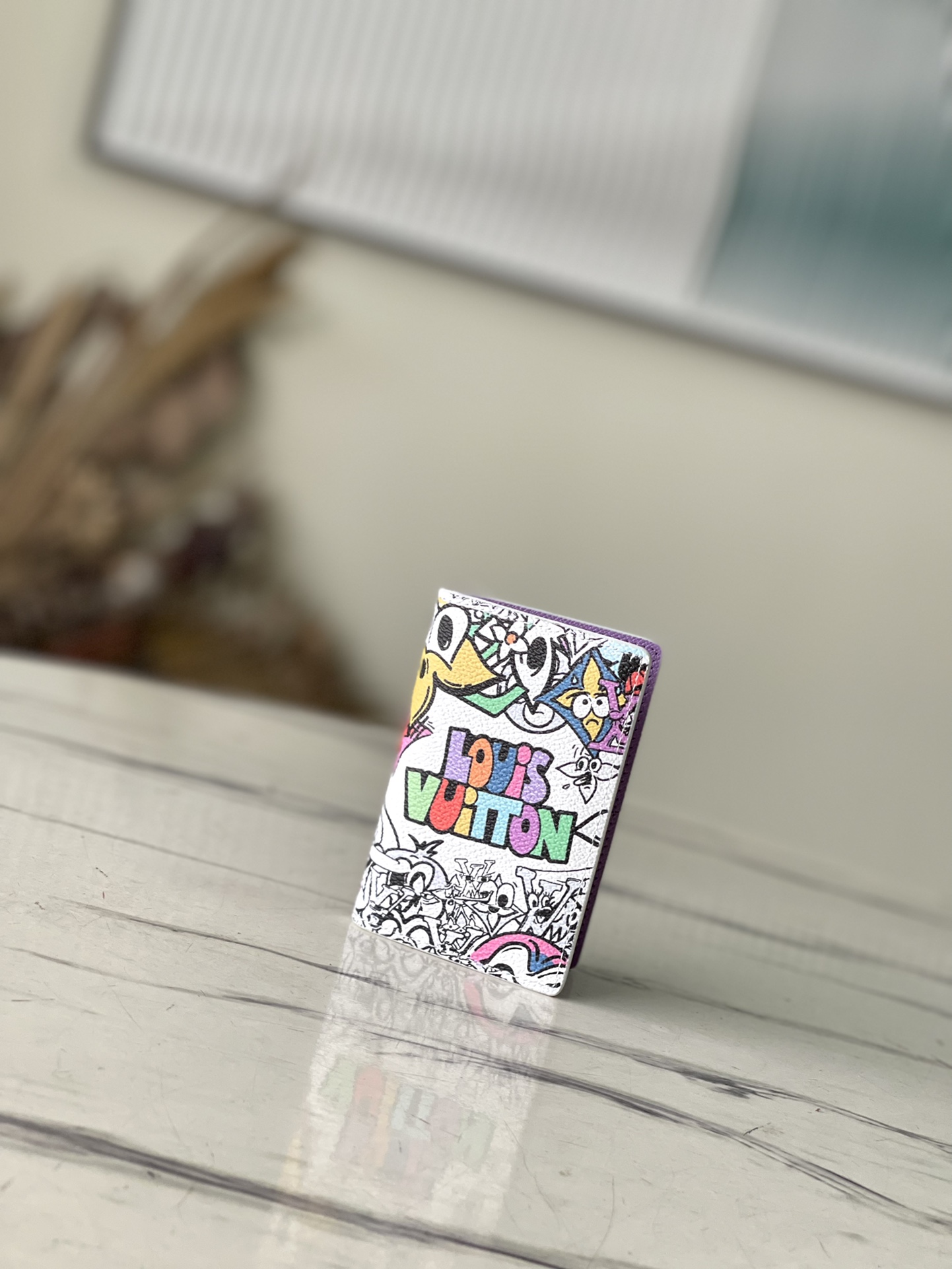 𝐋𝐎𝐔𝐈𝐒 𝐕𝐔𝐈𝐓𝐓𝐎𝐍    M82024