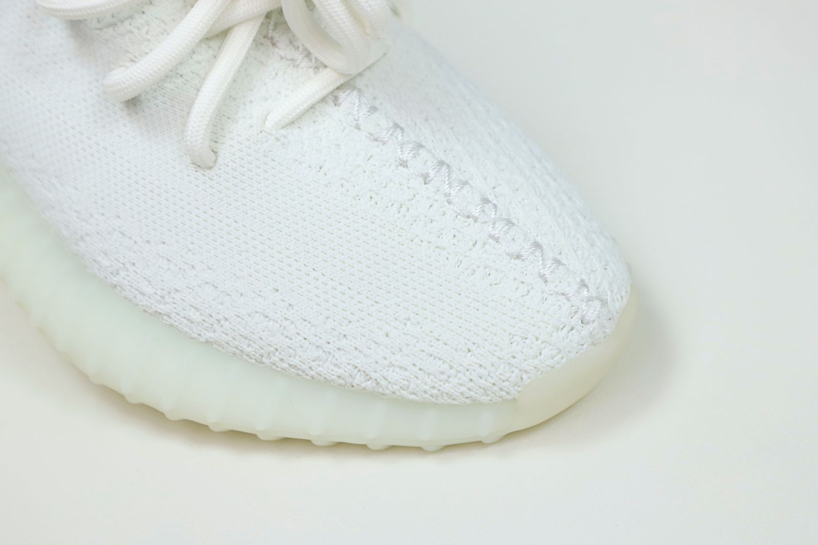 YEEZY BOOST 350 V2 CREAM WHITE / TRIPLE WHITE