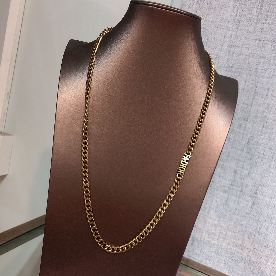 Dior necklace