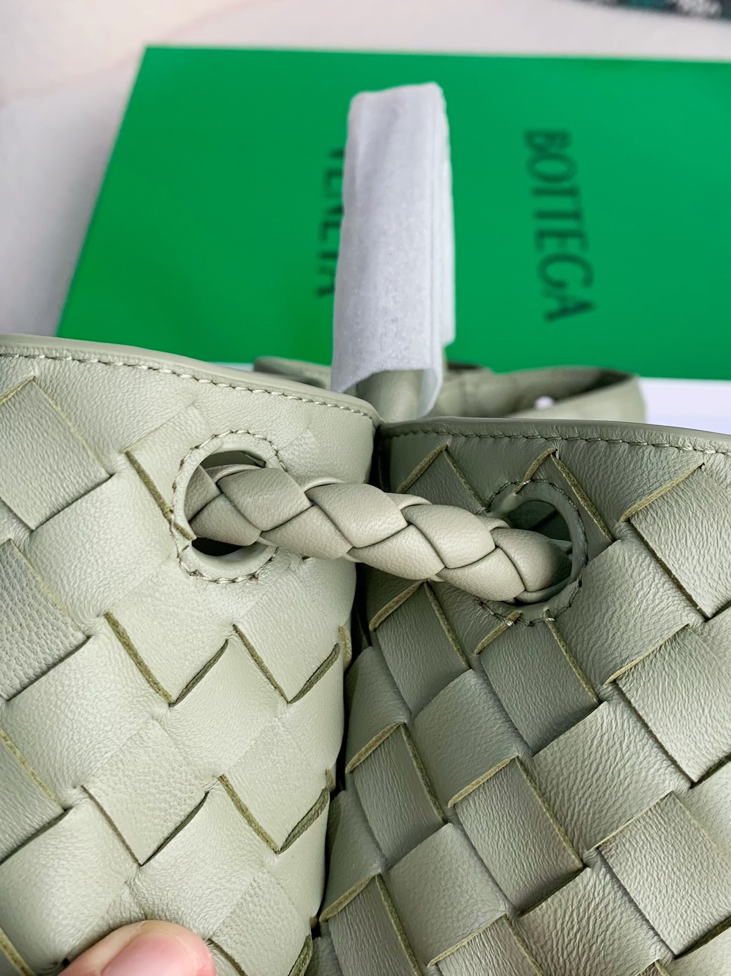 BOTTECA VENETA Knit handbags Size：32*24*12cm