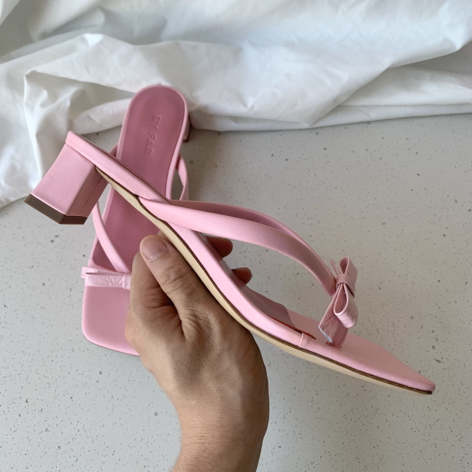 BY FAR | 𝟐𝟎𝟐𝟏/𝐒𝐒 𝐧𝐞𝐰 BY FAR21 spring and summer square-toed flip flops A series of super summer colors