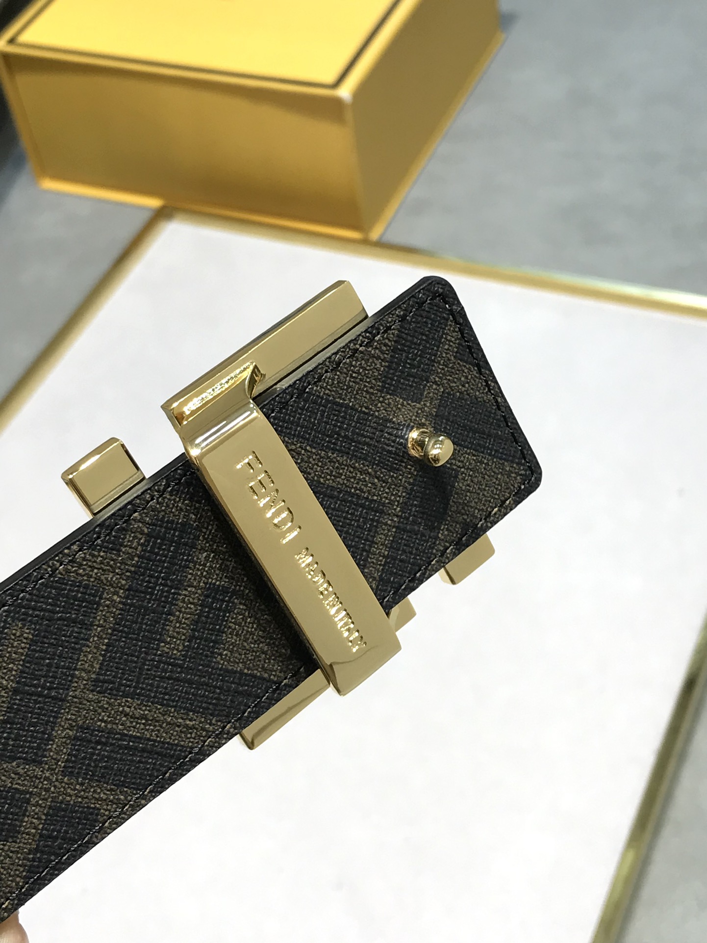 FENDI original water drop pattern double color rivet buckle