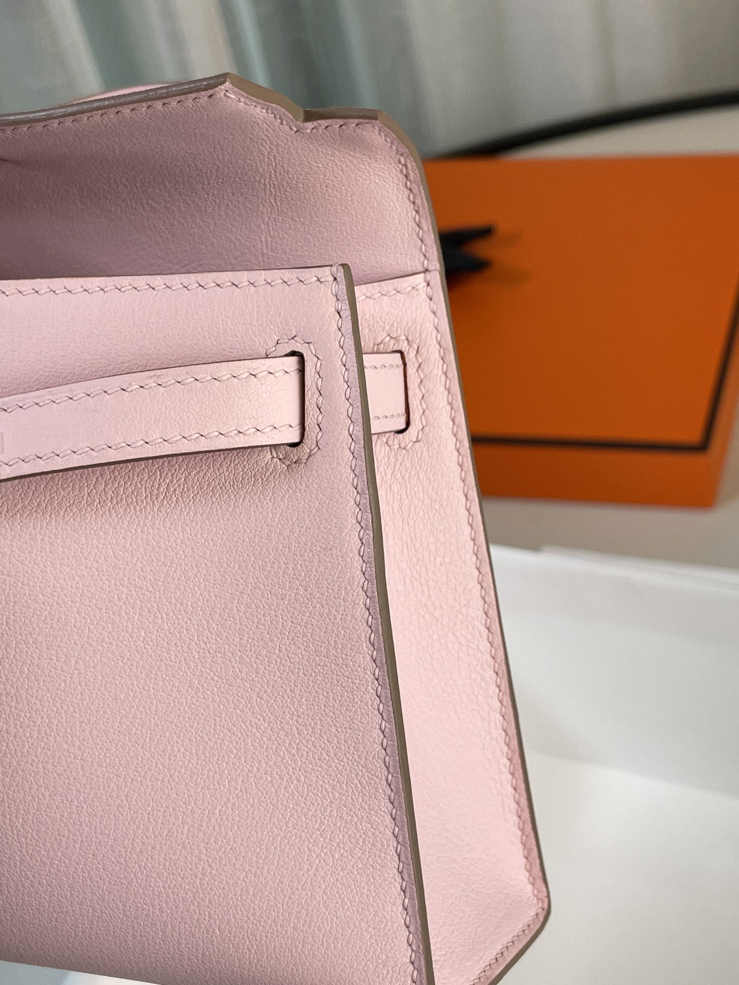 mini Kelly 3q powder swift leather silver buckle