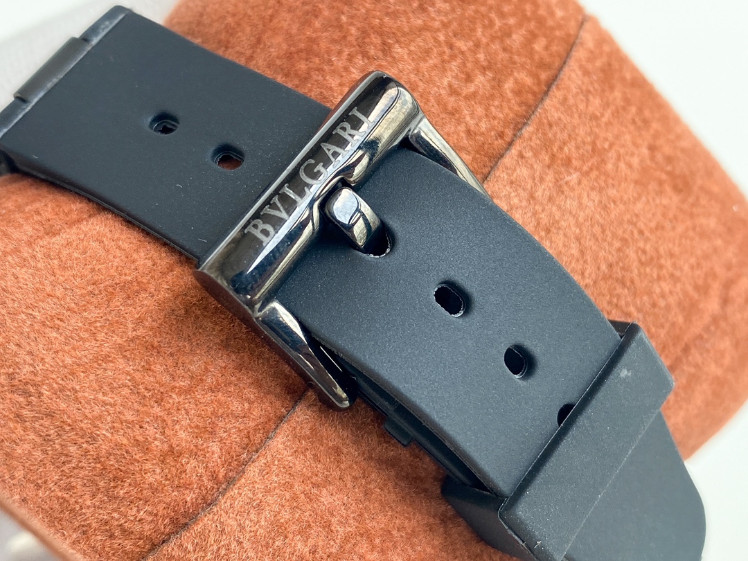 Bulgari ALU M INIU M watch series