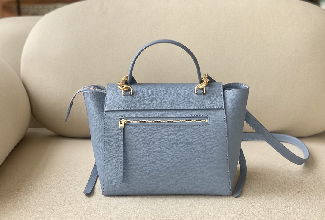 𝐂𝐞𝐥𝐢𝐧𝐞 BELT MICRO BAG in grained calfskin