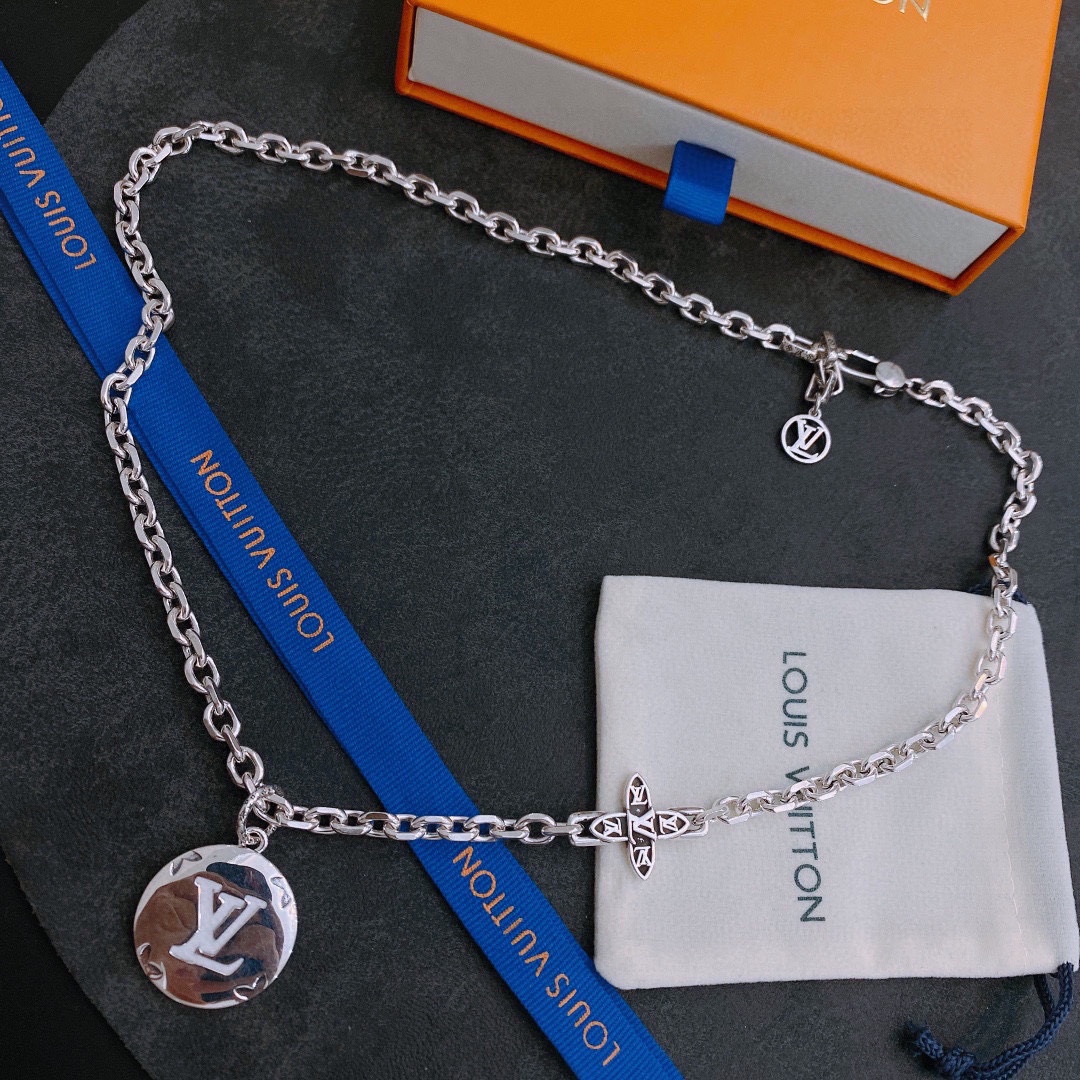 Louis Vuitton vintage silver necklace, couple's version, chain length 60 cm, changeable