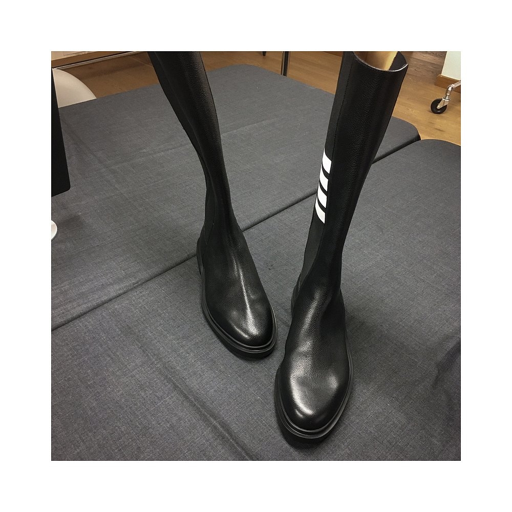 Thom Browne | 𝟐𝟎𝟐𝟏/𝐒𝐒 𝐧𝐞𝐰 21 FW early fall Thom Browne black four bar mid-calf boots