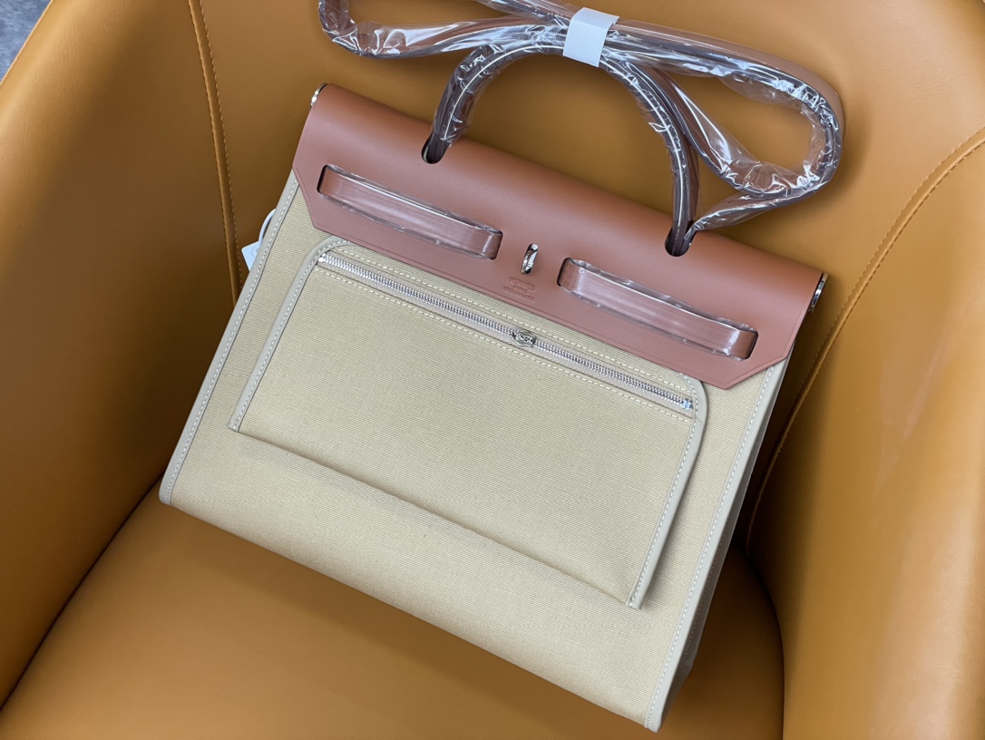 Herbag 31cm cost effective entry-level bag light and practical, versatile but timeless