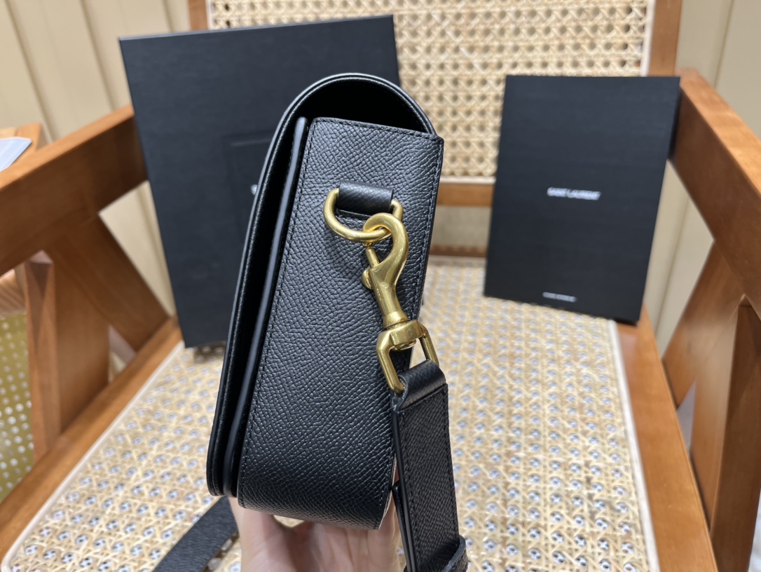 SAINT LAURENT 𝗨𝗻𝗶𝘃𝗲𝗿𝘀𝗶𝘁𝘆 𝗕𝗮𝗴 #416652original leather.JD