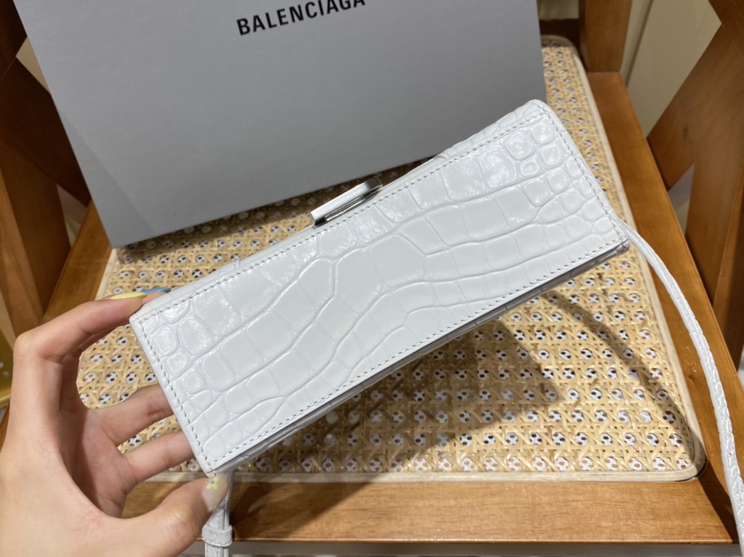 BALENCIAGA 𝐇𝐨𝐮𝐫𝐠𝐥𝐚𝐬𝐬 𝐗𝐒 crocodile-textured cowhide