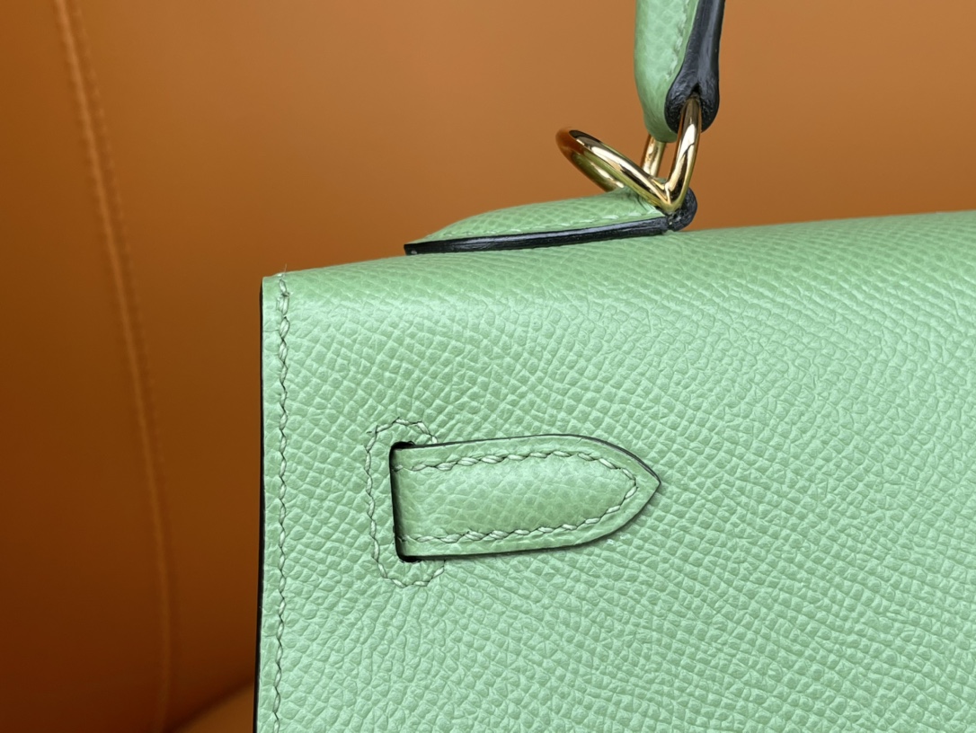 Kelly25 epsom 3i avocado green gold buckle