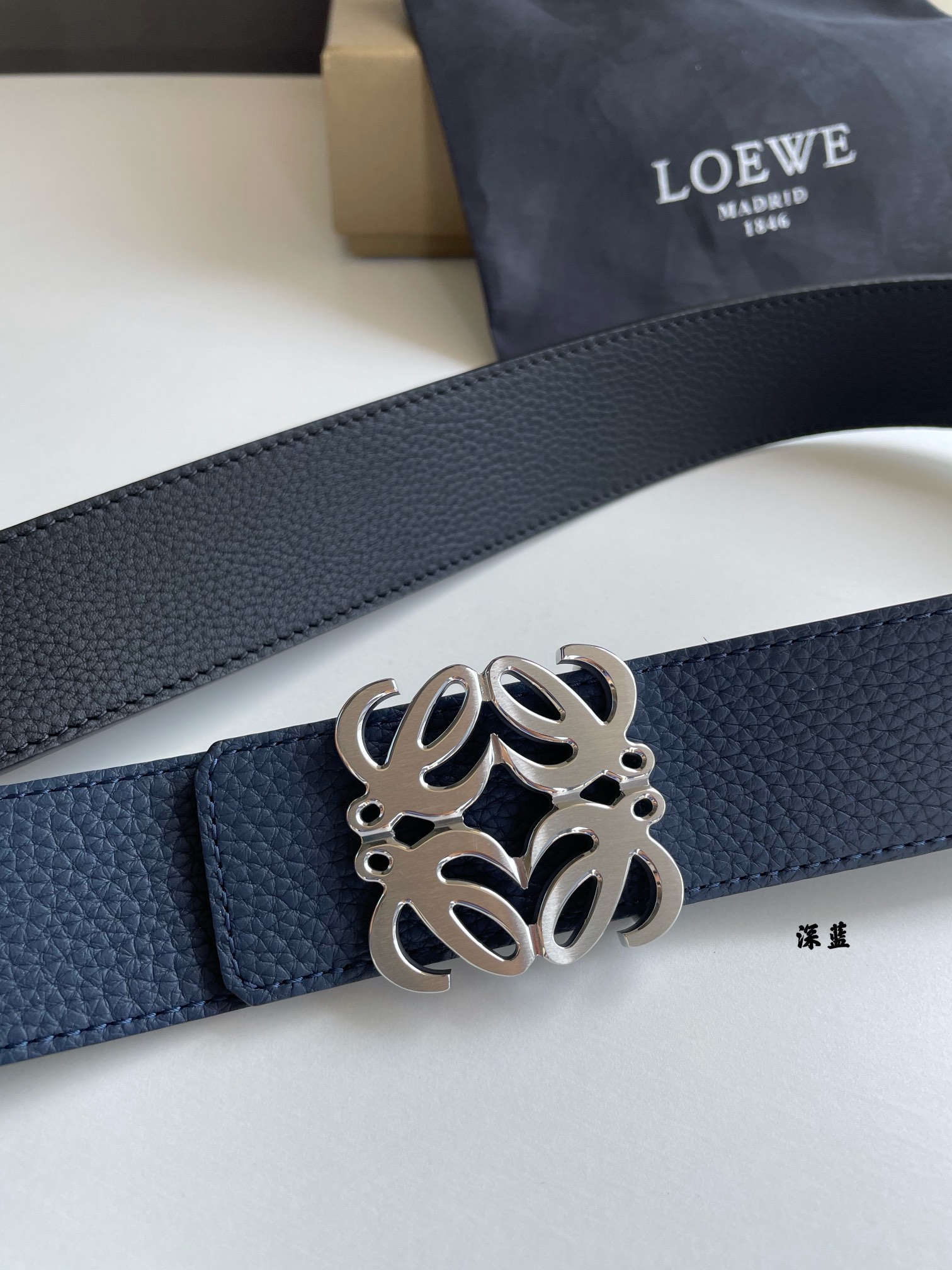 LOEVE stainless steel logo pattern metal buckle with top layer cowhide reversible