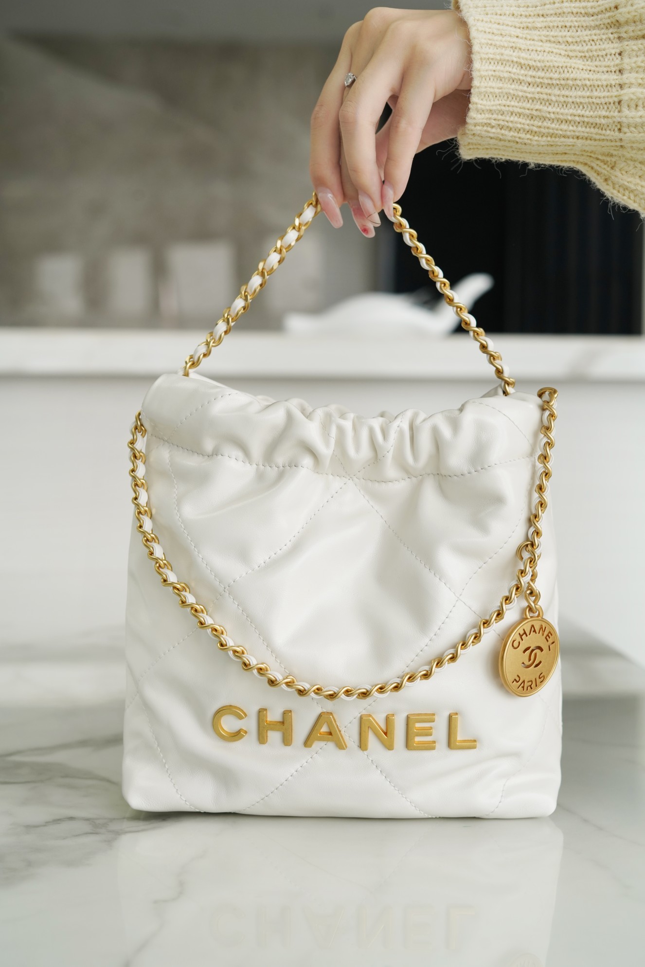 𝗖𝗛𝗔𝗡𝗘𝗟✦ 23S 22Mini bag white gold