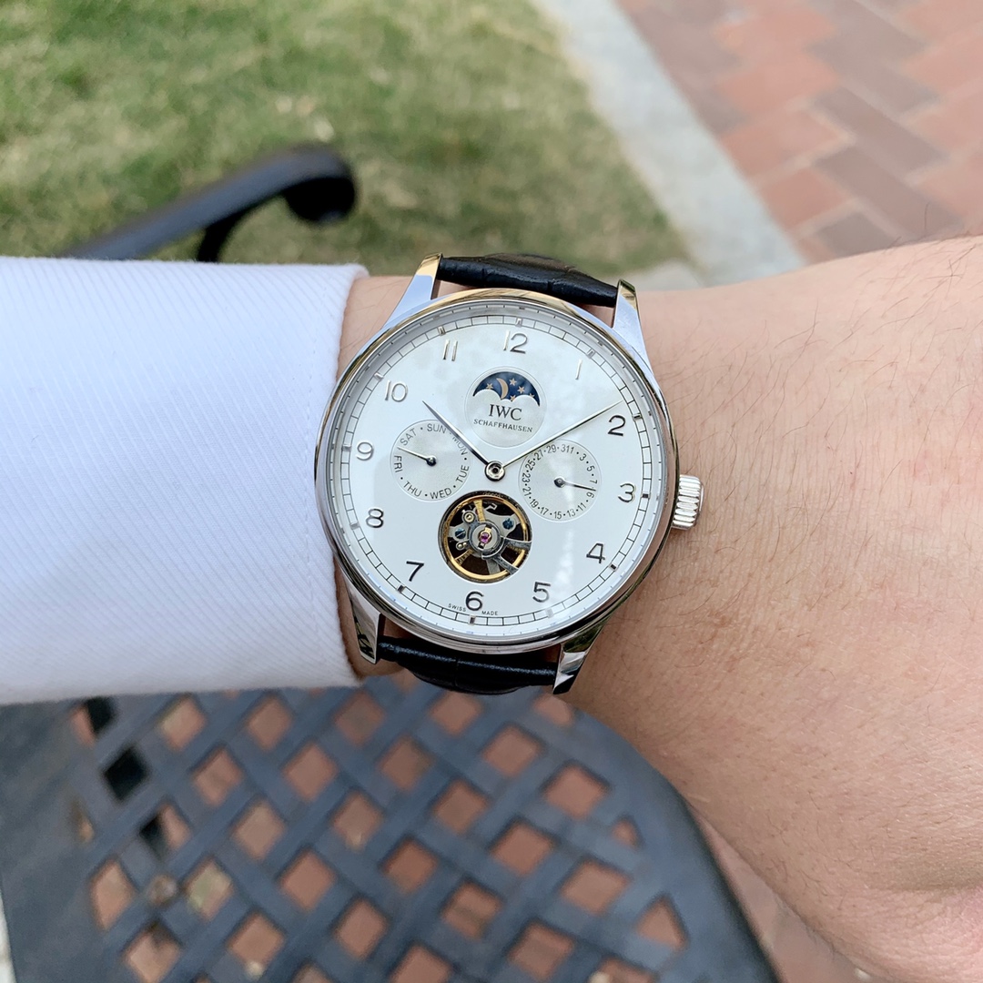 IWC- Pilot's Watches Entry-level luxury watches with automatic mechanical movements