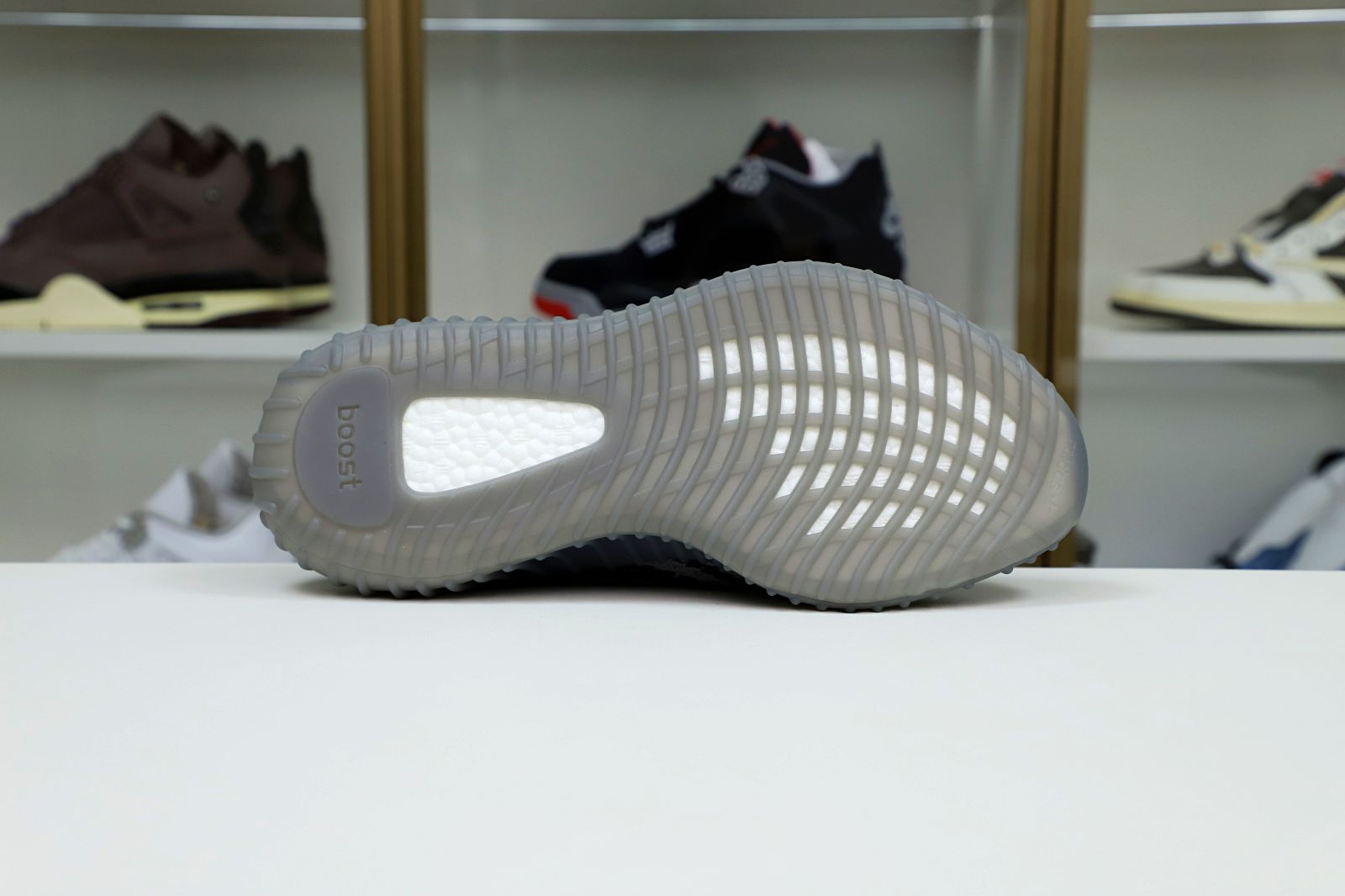 YEEZY BOOST 350 V2 BELUGA 2.0