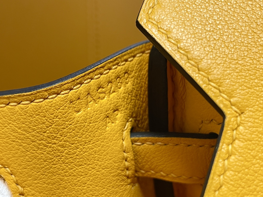 Bk25 Mustard Yellow Swift Silver Button