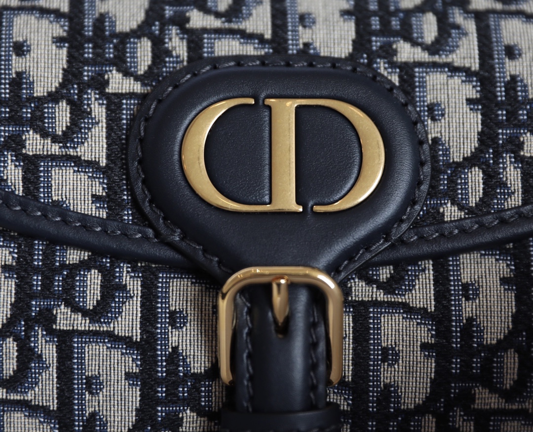 𝙙𝙞𝙤𝙧𝙗𝙤𝙗𝙗𝙗𝙮𝟐 𝟎𝟐𝟎 New on sale (𝓶𝓲𝓷𝓲) Small 𝔻-𝟘𝟟𝟙