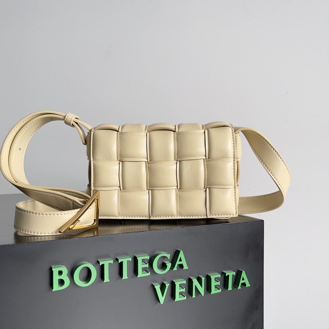 Bottega Veneta Pillow Bag Small mini Oatmeal #717506