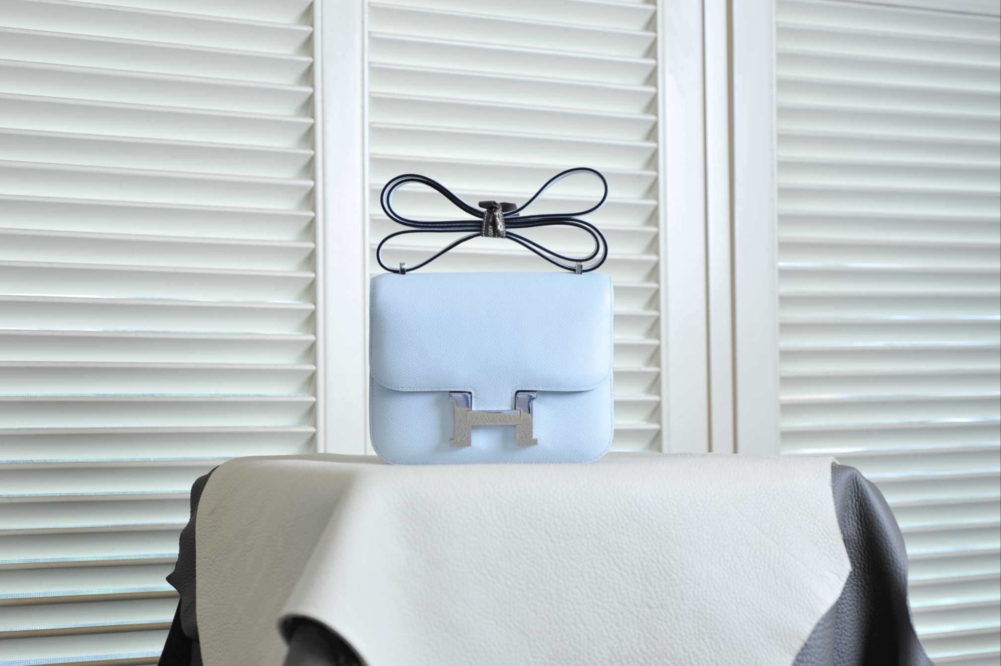 Kangkang 19 haze blue silver buckle epsom leather