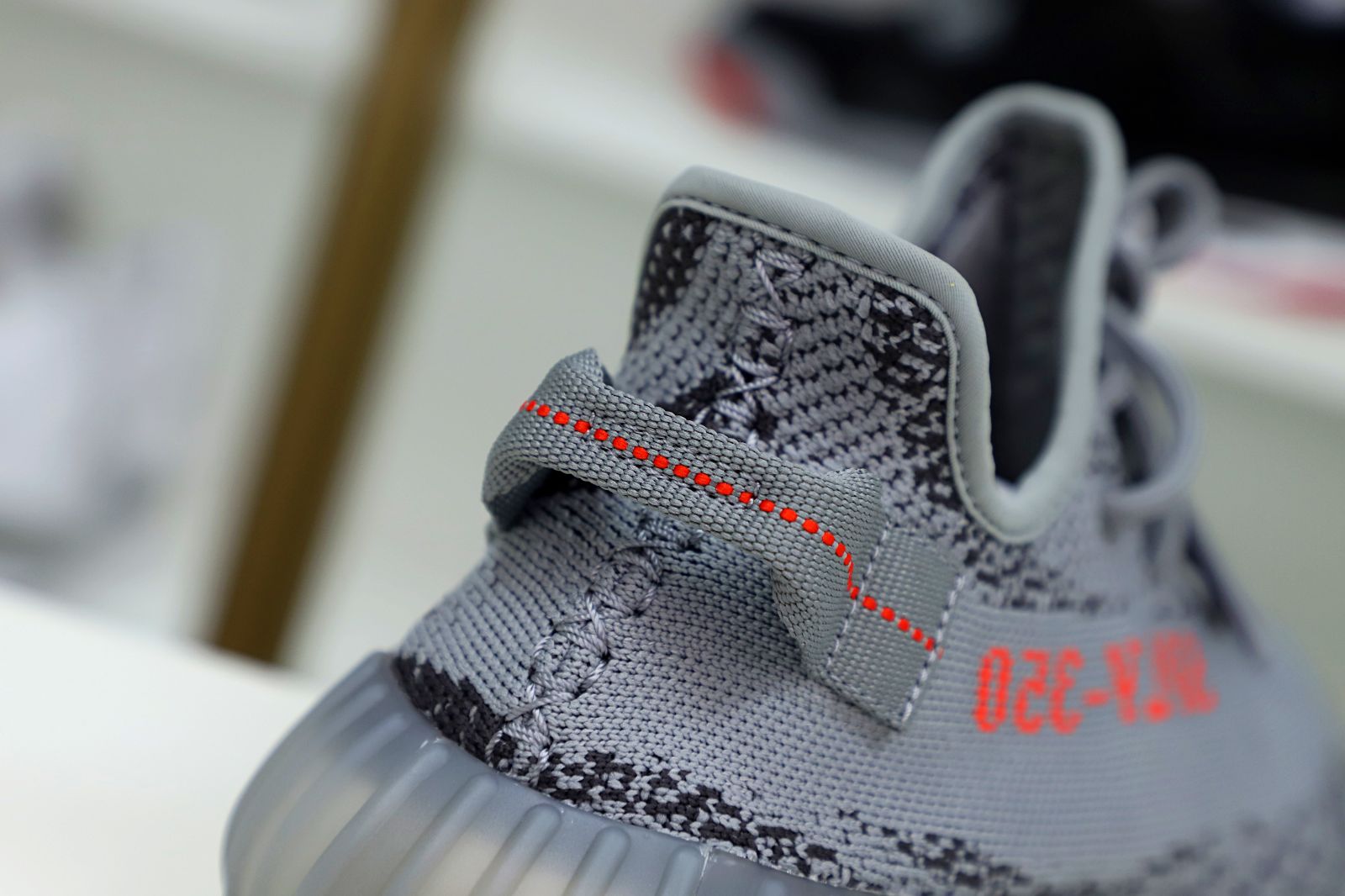 YEEZY BOOST 350 V2 BELUGA 2.0