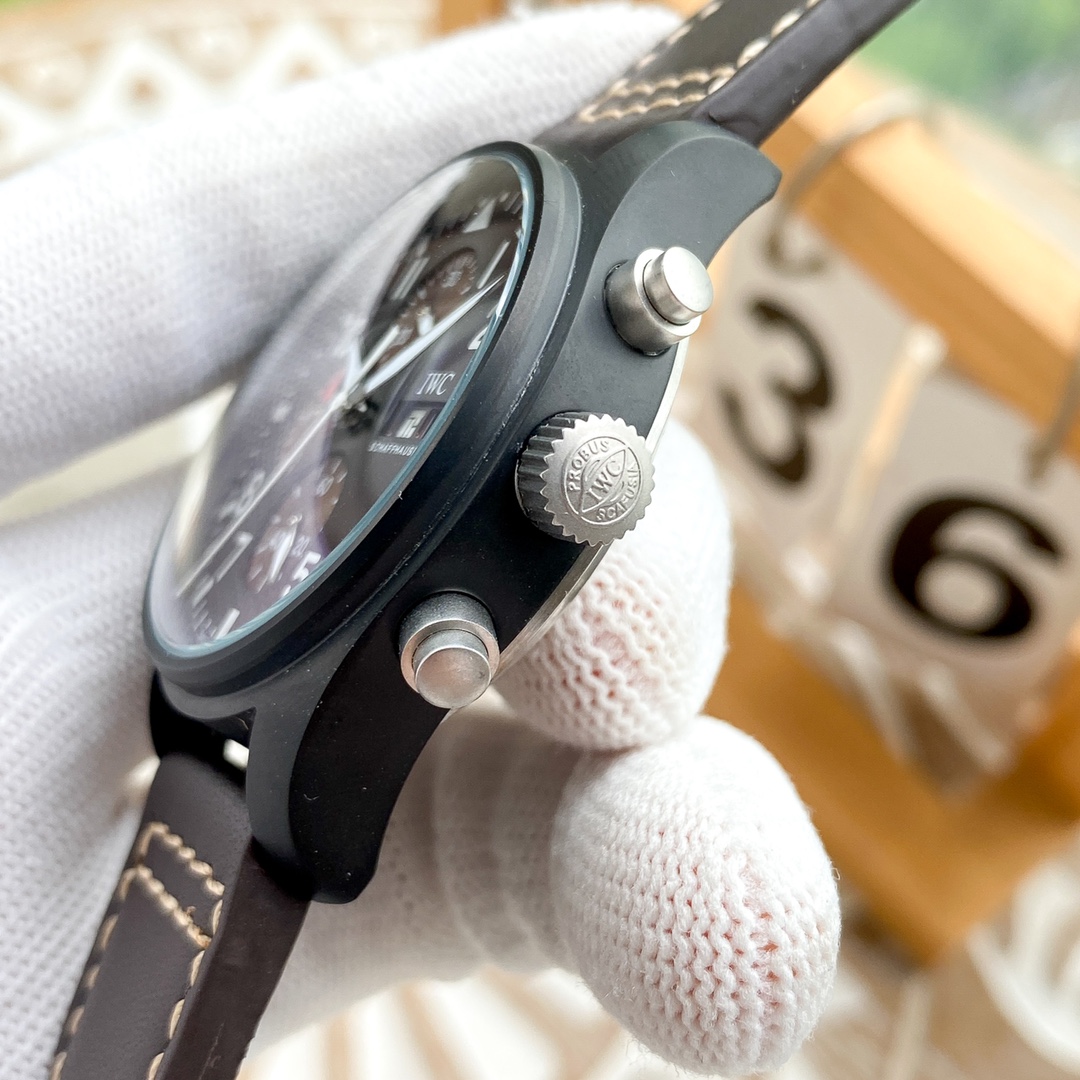 IWC- Pilot's Watches, Fine Men's Watches, Multifunctional Design Mineral Superlens