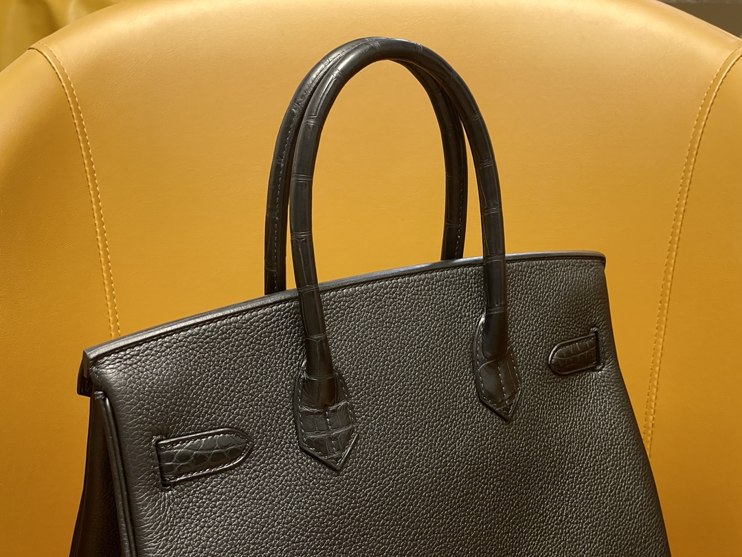 Bk30 touch black togo with matte America 🐊 Gold buckle