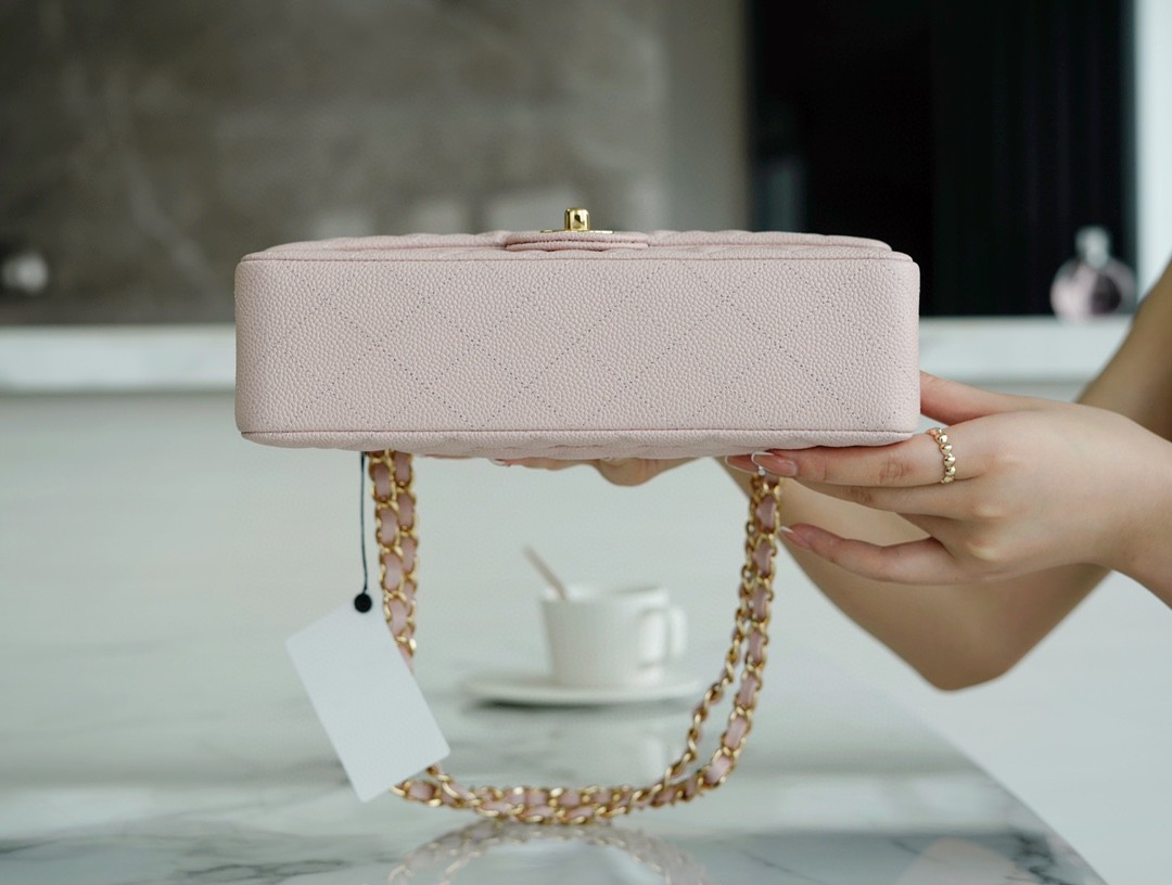 𝐂𝐇𝐀𝐍𝐄𝐋 Classic Flap France 🇫🇷 𝐇𝐇 𝐚𝐚𝐬 Original Caviar 🐂 Imported Channel Custom Calfskin Classic Flap Bag Cherry Blossom Pink 🌸