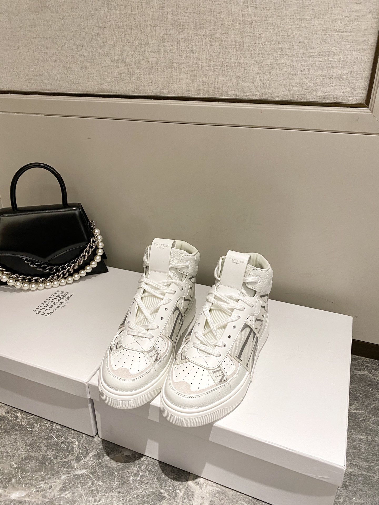 【Valentino】Valentino 2020 new high-top sneakers couple models on the new high end quality