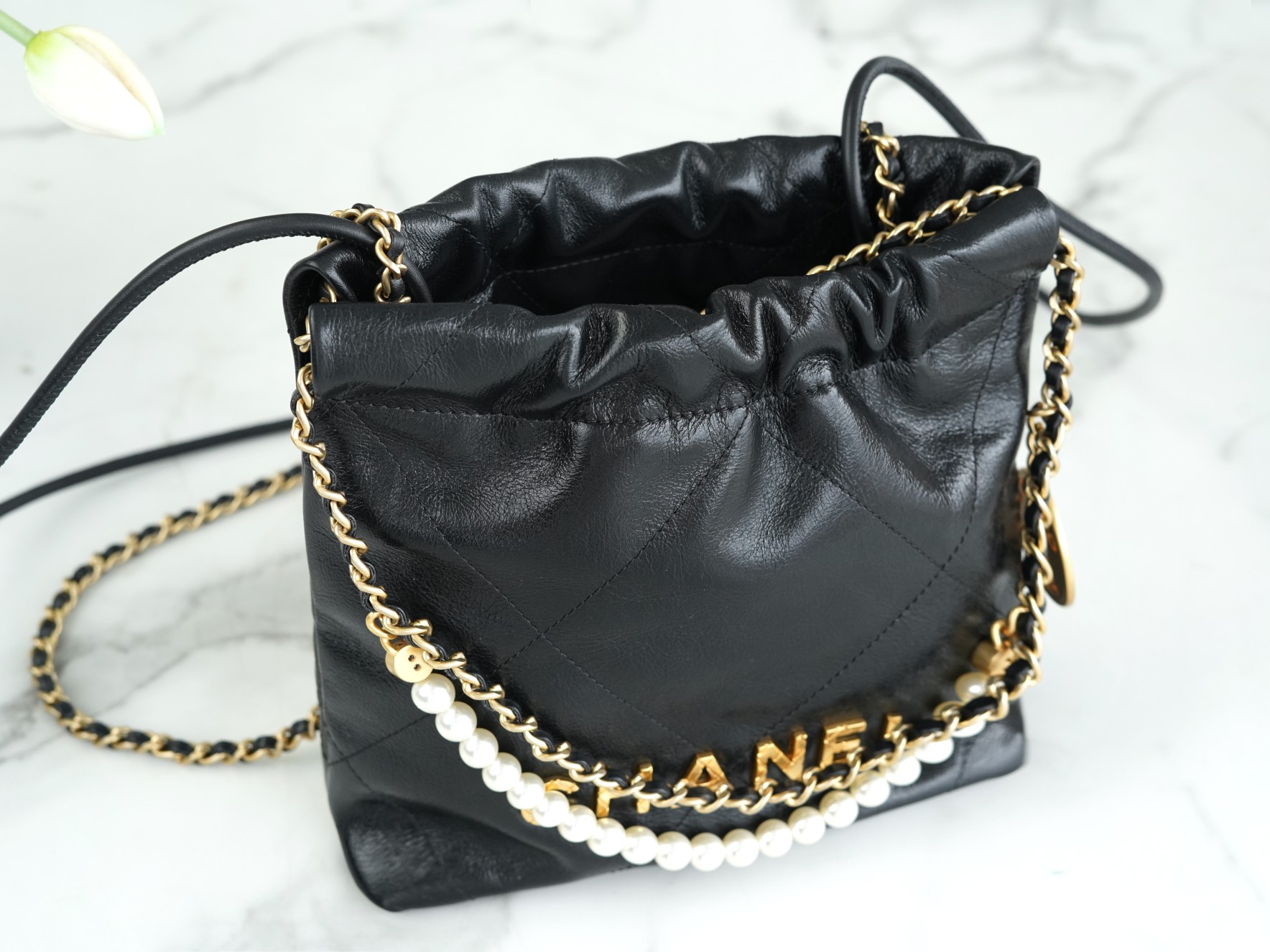 𝗖𝗛𝗔𝗡𝗘𝗟✦  23S 22Mini pearl chain bag black