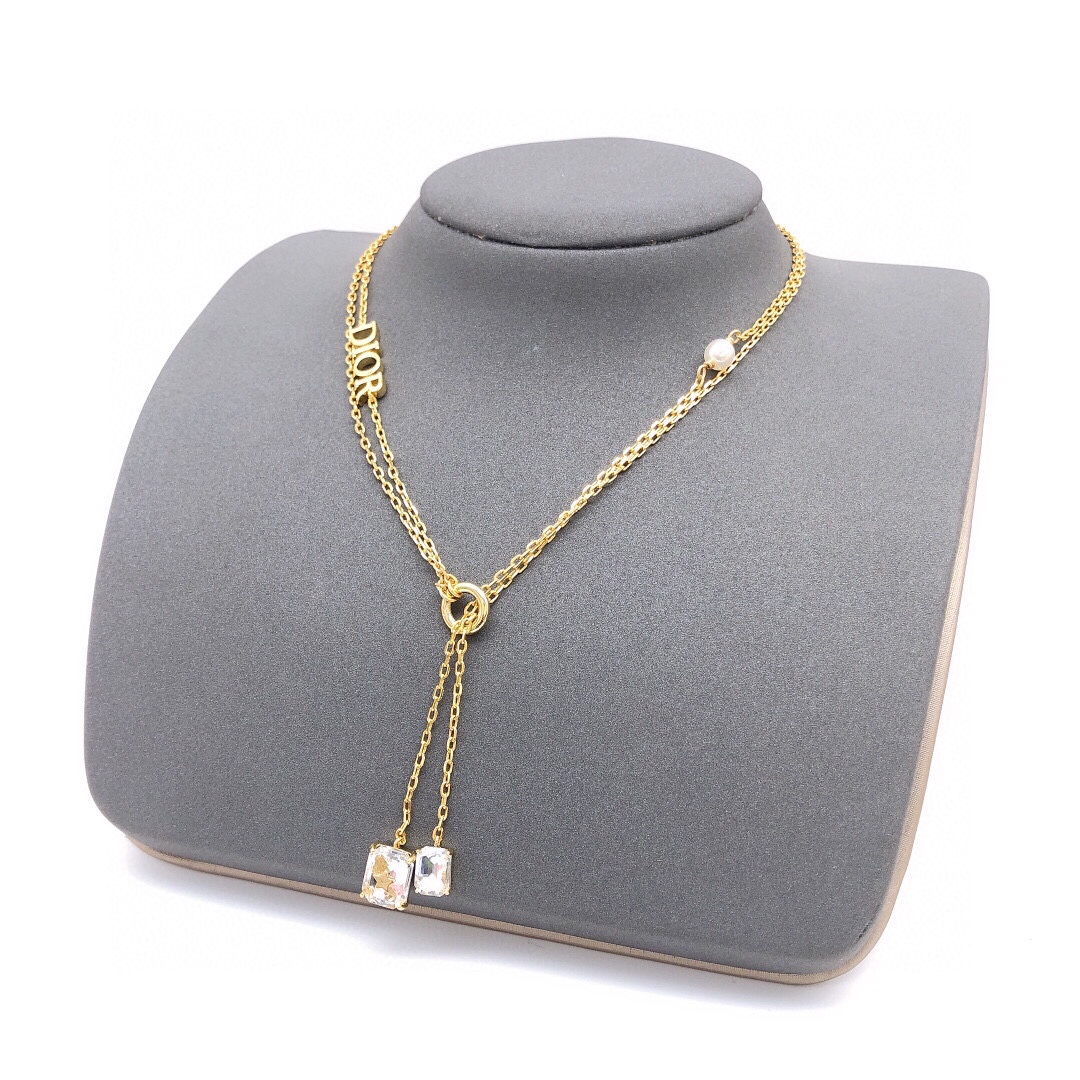 Dior necklace