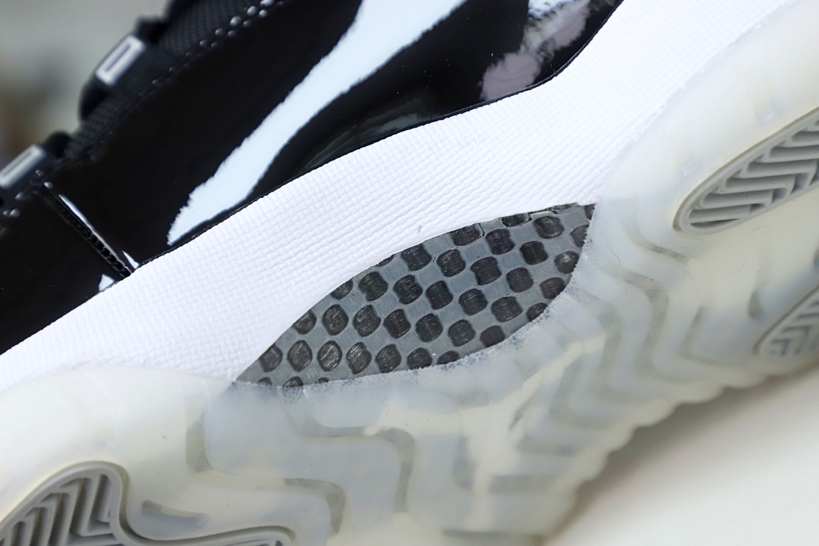 AIR JORDAN 11 RETRO JUBILEE / 25TH