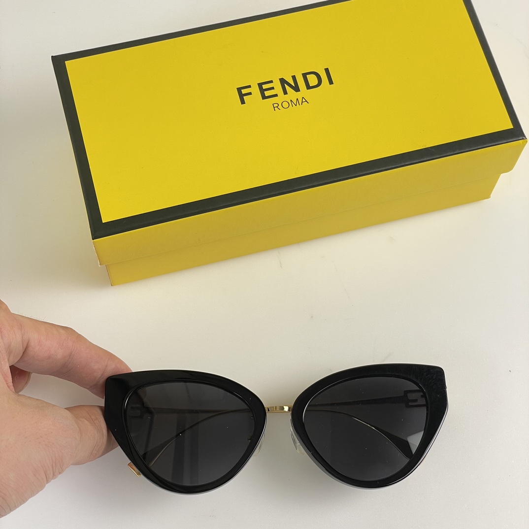 FENDI MODEL: FE40014U