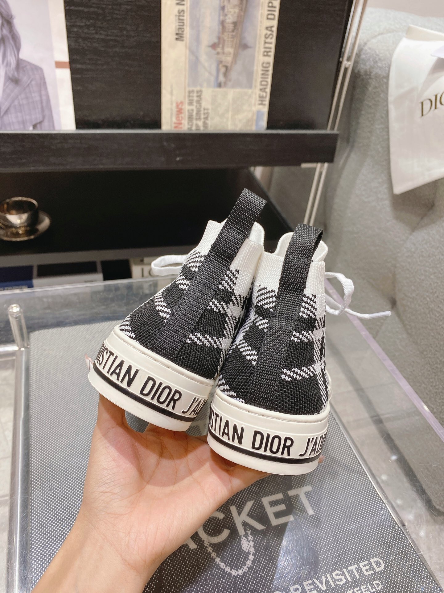 DIOR Rattan Check Casual High Top Board Shoes Fashion Board Shoes Black White