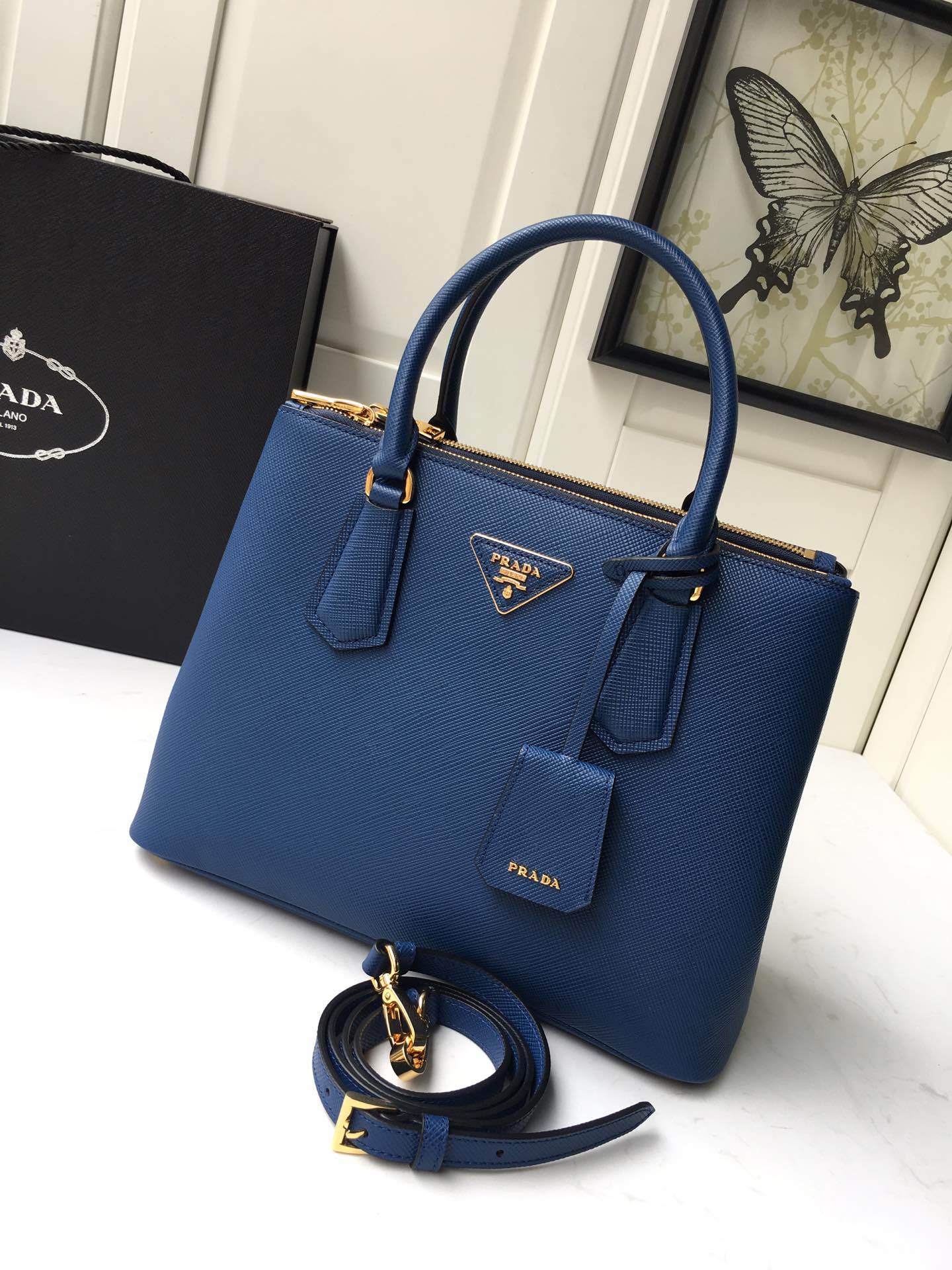 𝐏𝐑𝐀𝐃𝐀 1BA232 Handbag
