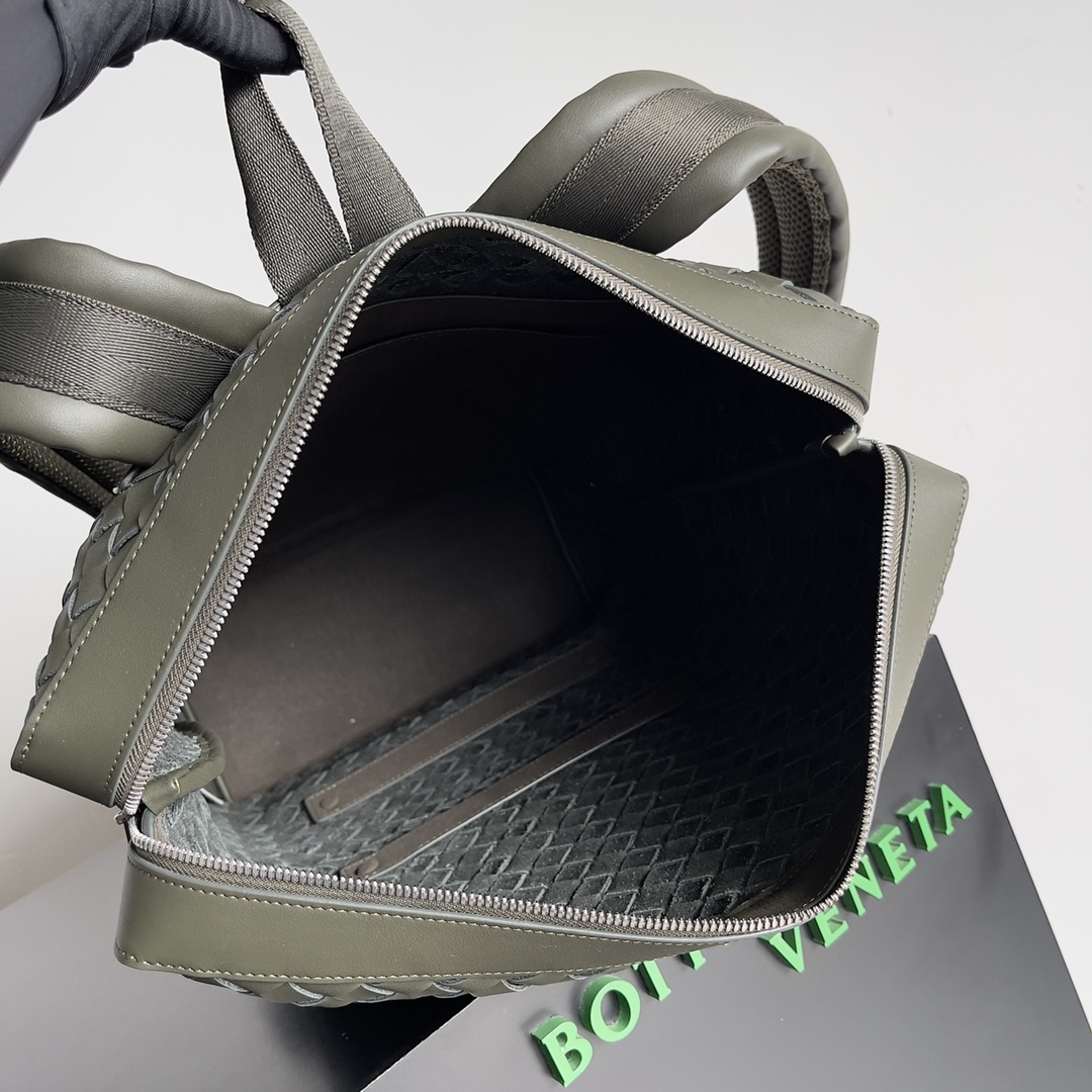Bottega Veneta BV Braided Shoulder Bag Original Wild Green #653118