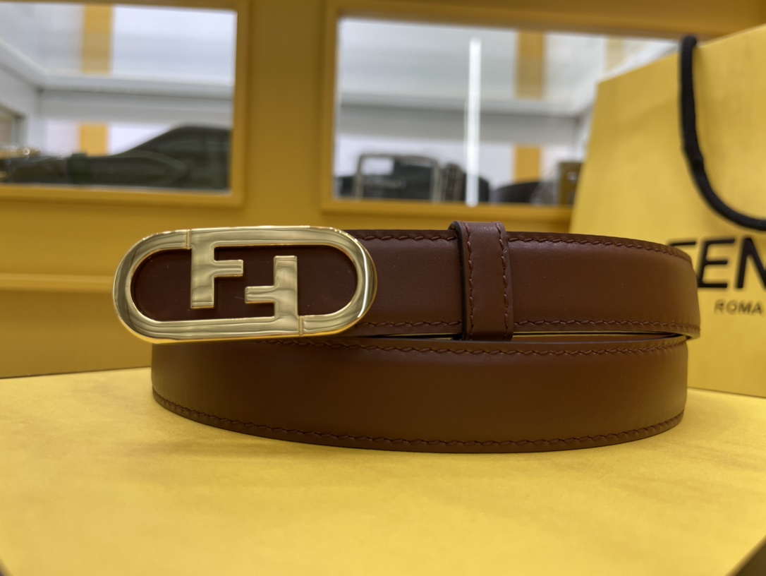 FENDI new 🌿 narrow belt with loops