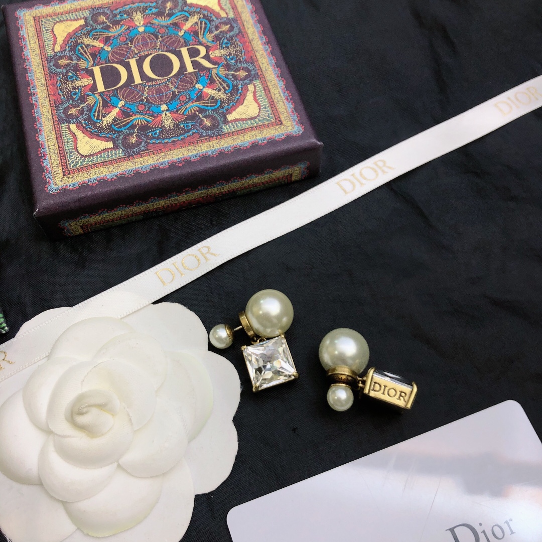 Dior stud earrings