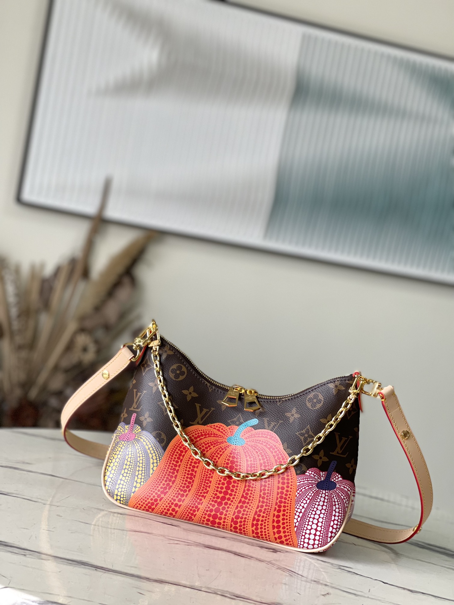 𝐋𝐎𝐔𝐈𝐒 𝐕𝐔𝐈𝐓𝐓𝐎𝐍  M46470