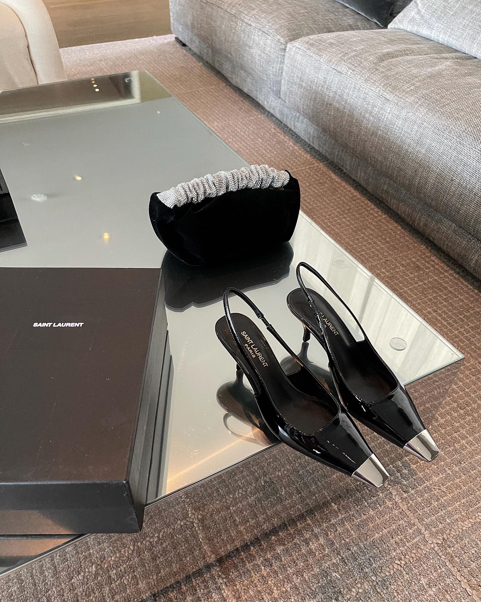 𝙎𝙖𝙞𝙣𝙩 𝙇𝙖𝙪𝙧𝙚𝙣𝙩 | 𝟐𝟎𝟐𝟏/𝐒𝐒 𝐧𝐞𝐰 YSL｜Saint Laurent𝟐𝟎𝟐𝟏 Annual best-selling model Saint Laurent early spring new metal iron head