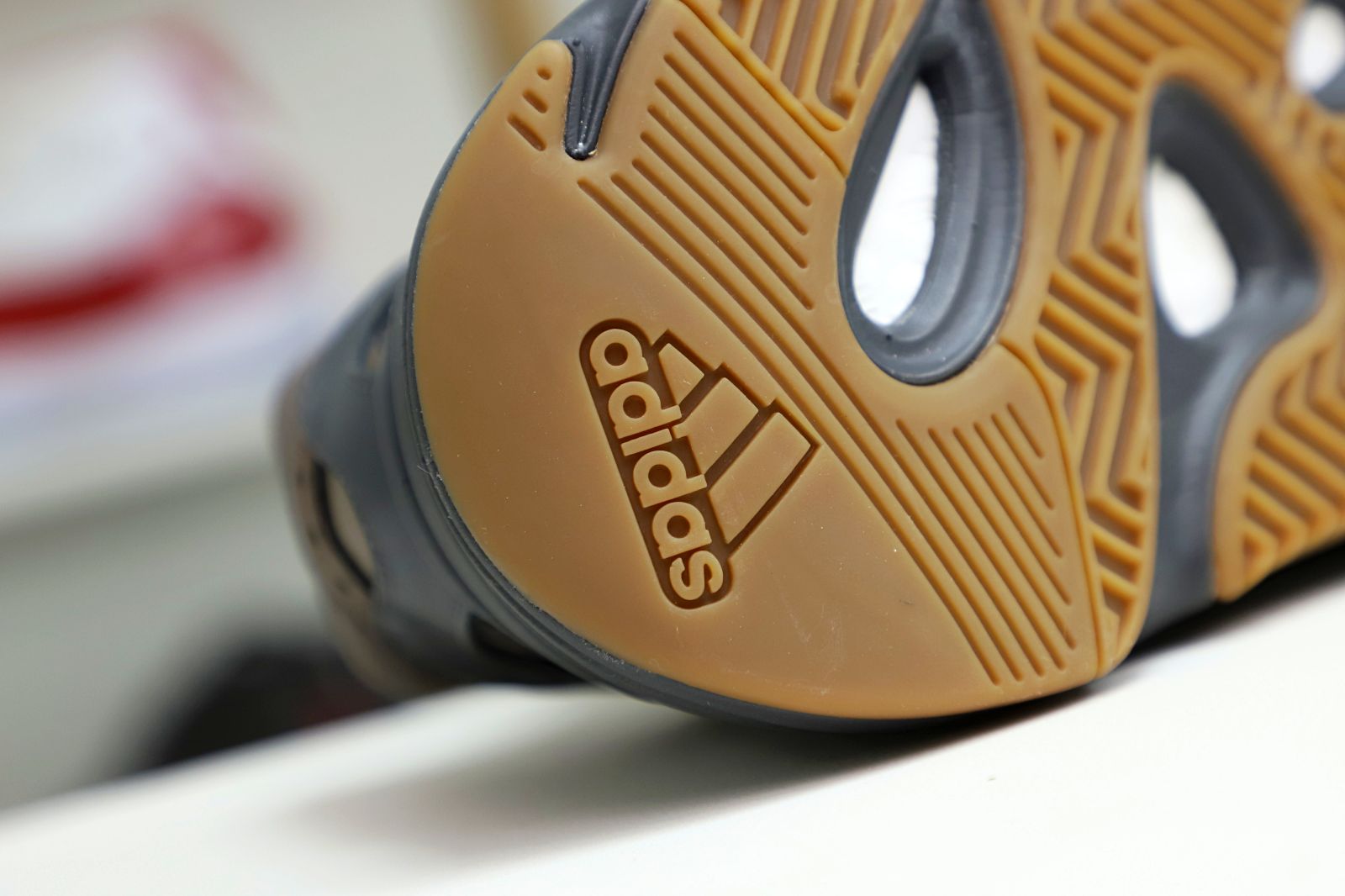 Yeezy boost 700 V2 Geode