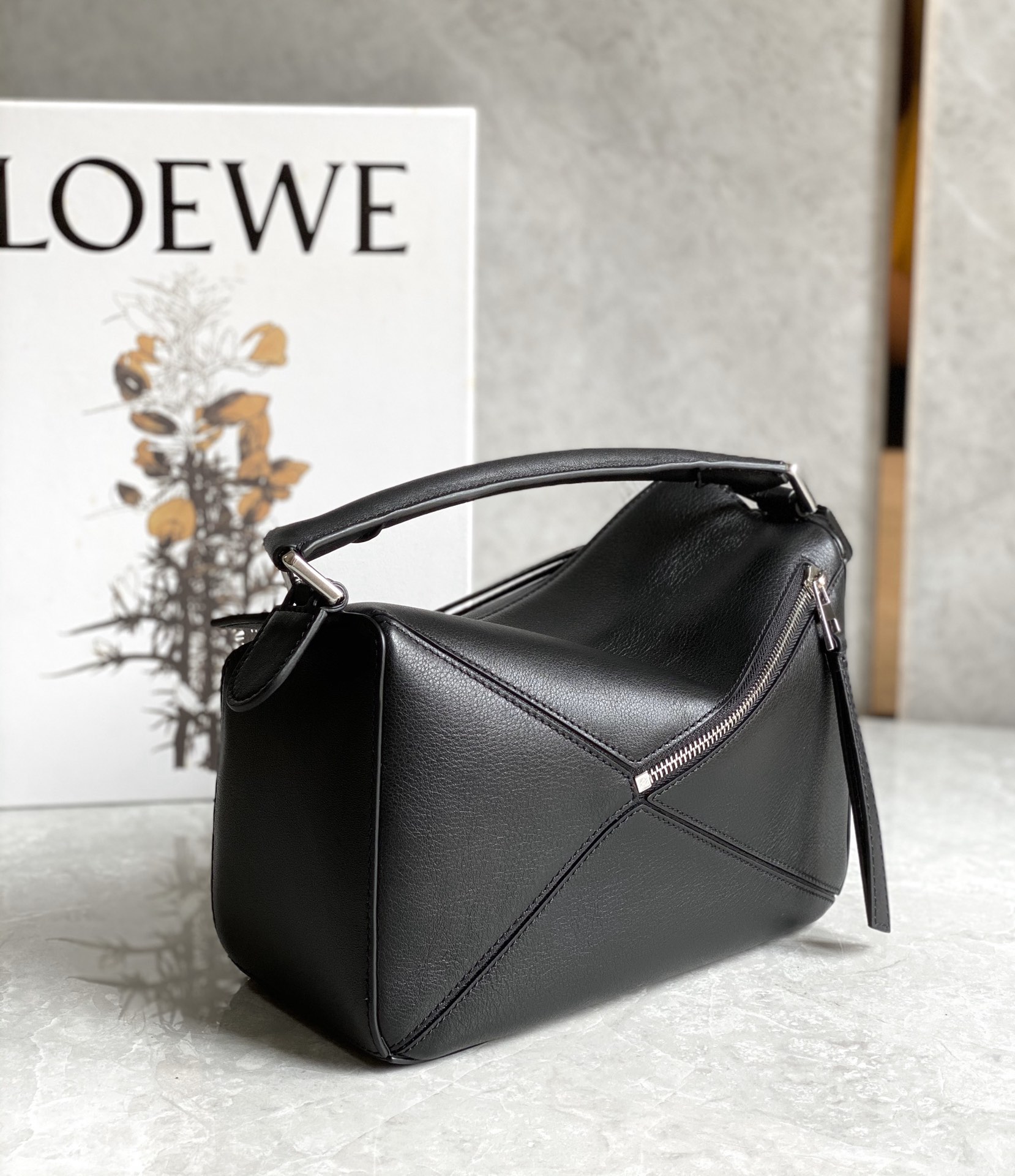 LOEWE    Puzzle bag